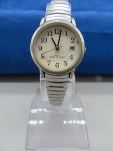 Reloj FMDWS045-135 Tono Plateado Resistente al Agua Indicador de Día Batería Nueva - Imagen 1 de 14