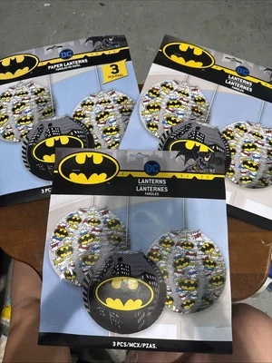 Batman Heroes Unite DC Comics Superhero Birthday Party Decoration Paper Lanterns - Image 1 of 3