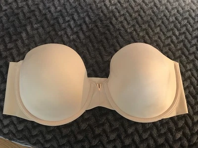 Sujetador Victoria Secret Nuevo con Etiquetas Multivía Ligeramente Forrado Sin Tirantes 38D Desnudo 49.50 Venta al por menor Foto 1 de 4