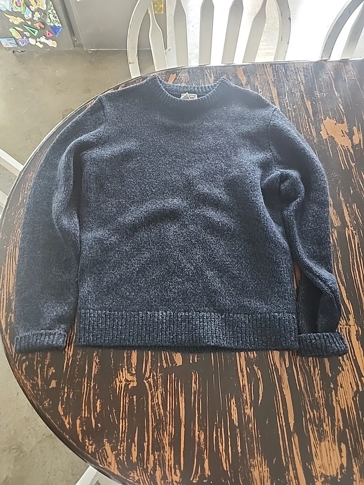 LL BEAN Men’s Medium Reg Crewneck Sweater 100% Lamb’s Wool Navy Blue 509750  - Image 1 of 4