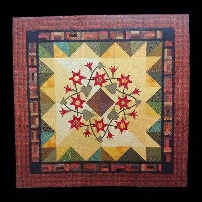 Floral Wreath Applique Quilt Pattern - 68x68 Flowers Vines Country Primitive - Image 1 of 4