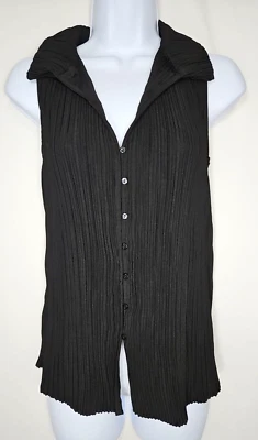 Blusa para mujer Rachel Zoe negra sin mangas micro plisada con botones delanteros talla XS Foto 1 de 4