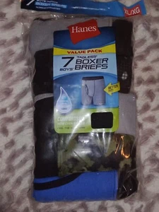 Hanes Boys Tagless Boxer Briefs 7 Pairs Size XL (18-20) - Picture 1 of 3