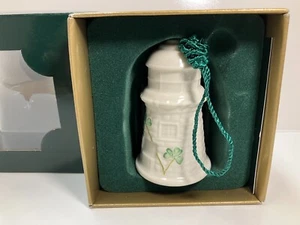 Belleek Weihnachtsschmuck ~ NEU ~ NICHT MEHR PRODUZIERT #3686 ~ BALLINACOURTY LEUCHTTURM - Bild 1 von 5