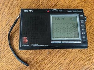 Sony ICF-7700 15 Band Shortwave Receiver, Turns On, Very Clean **Needs Repair** - Afbeelding 1 van 12