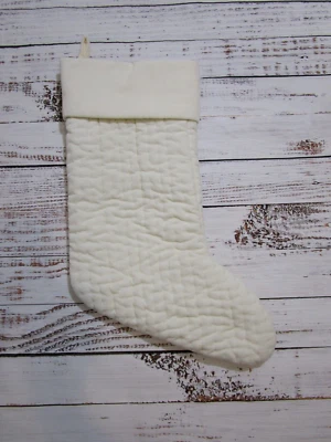 Medias de Navidad Pottery Barn Channel acolchadas de terciopelo medianas marfil sin monograma Foto 1 de 4