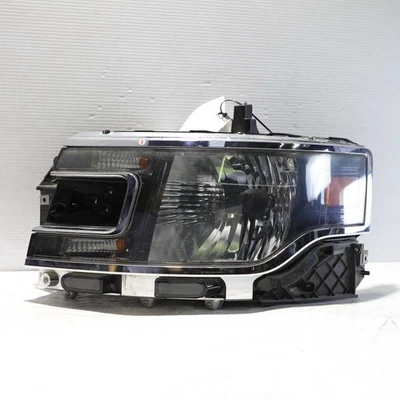 Farol lateral esquerdo halogênio base flexível Ford 2013-2019 fabricante de equipamento original DA8313006AM - Imagem 1 de 4