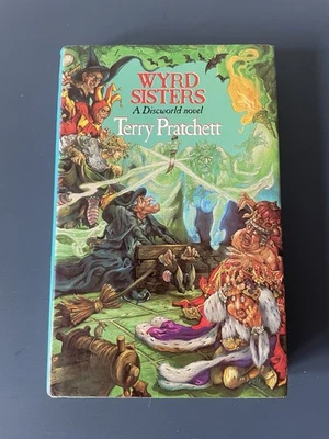 Wyrd Sisters - SIGNED 1st First Edition- Terry Pratchett - 1988 - Hardcover 📕  - Image 1 of 3