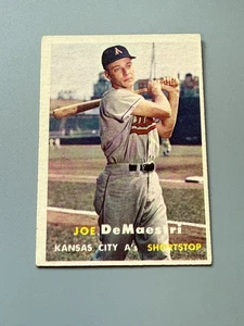 1957 Topps #44 Joe DeMaestri - Picture 1 of 2