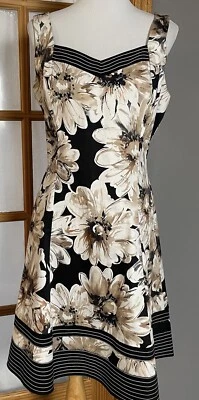 Vestido Patinador Floral Años 90 AGB Talla 14 Beige Negro Borde Sin Mangas Tropical Romántico Foto 1 de 4