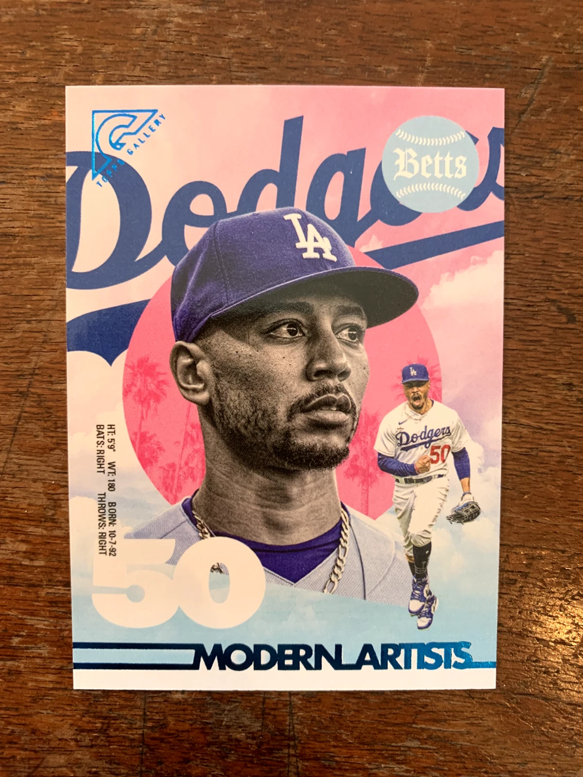 2022 Topps Gallery Baseball Mookie Betts Modern Artists blue 09/99 Dodgers