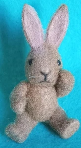 Vintage beflockter flauschiger Hase Kaninchen bewegliche Figur Puppe klein - Bild 1 von 7