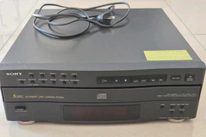 SONY CDP-C322M CD Player/5 Disc - Not working, Displays No Disc - MADE IN Japan. - Picture 1 of 4