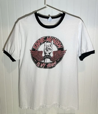 Camiseta Stranger Things Medium Ringer Eddie Munson Is My Hero Foto 1 de 4