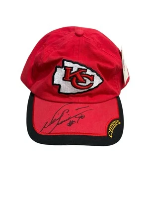 SOMBRERO FIRMADO POR NEIL SMITH DE LOS JEFES DE LA CIUDAD DE LOS KANSAS AUTÓGRAFO CERTIFICADO DE AUTENTICIDAD DE LA NFL Foto 1 de 2