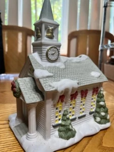 PARTYLITE "LA IGLESIA" NAVIDAD VOTIVA/VELA PORCELANA 9" ALTO IGLESIA - Imagen 1 de 9