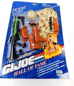VINTAGE 1993 - GI JOE HALL OF FAME DESERT CAMO MISSION GEAR SET - NEW ON CARD - Picture 1 of 4