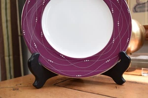 Royal Doulton Precious Platinum 9" Accent Luncheon Plate Raspberry - Picture 1 of 6