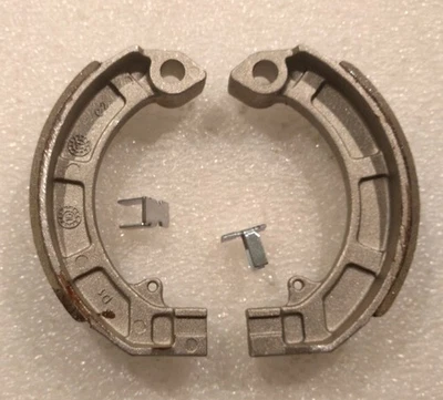 GANASCE FRENO VESPA PK 50 125 PX 125 150 200 150x24DELLA FERODO FSB874 2 COPPIE - Immagine 1 di 4