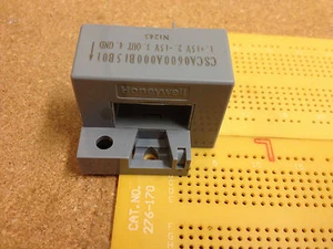 5A 25A 200A 600A AC/DC Hall Current Sensor Multi Qty - Picture 1 of 19