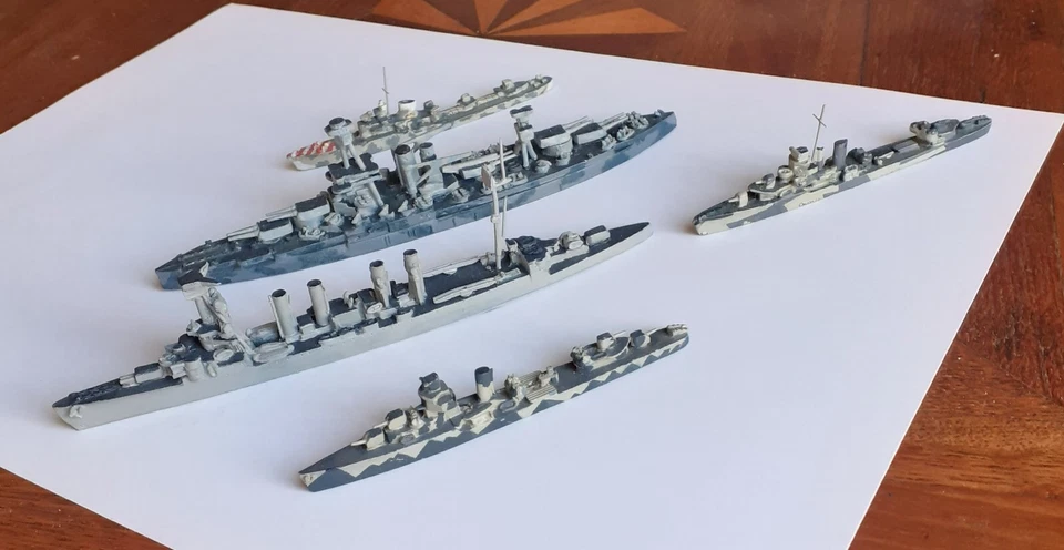 NAVI SUPERIOR MODELS REGIA MARINA E US NAVY SCALA 1/1200 - Immagine 1 di 1