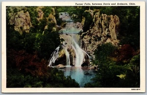 Cartolina vintage Oklahoma OK Turner Falls Between Davis & Ardmore anni '30 vista lino - Foto 1 di 2