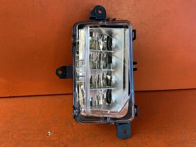 GMC Yukon 2021-2024 2021-2022 GMC Canyon pasajero antiniebla OEM 86819944 Foto 1 de 4