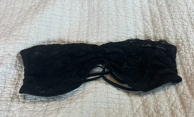 Sujetador Free People Intimately Bandeau para mujer pequeño de encaje negro sin tirantes Foto 1 de 4