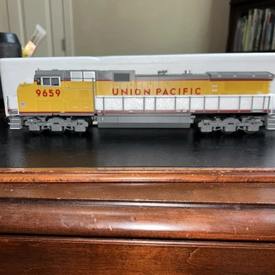 LIONEL 6-18285 UNION PACIFIC DASH 9-44CW DIESEL LOCOMOTIVE,  O GAUGE, TMCC - Image 1 of 4