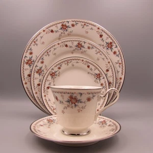 Noritake China ADAGIO Service for Four - 20pc Set - Picture 1 of 7
