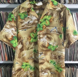 Vintage Royal Hawaiian Short Sleeve Button Down Shirt Paper Tag Original Geniune - Picture 1 of 7