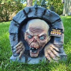 Vintage Tales from the Crypt Zombie Tombstone Creepy Spaventoso Halloween Spencers Nuovo con etichette - Foto 1 di 24