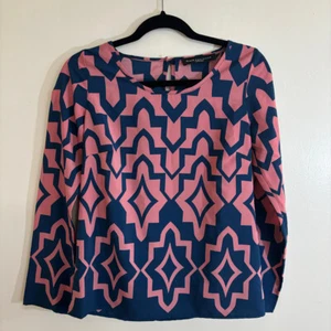 Peach Love California Shirt Women’s Geometric Print Silk Like Material Small - Picture 1 of 8
