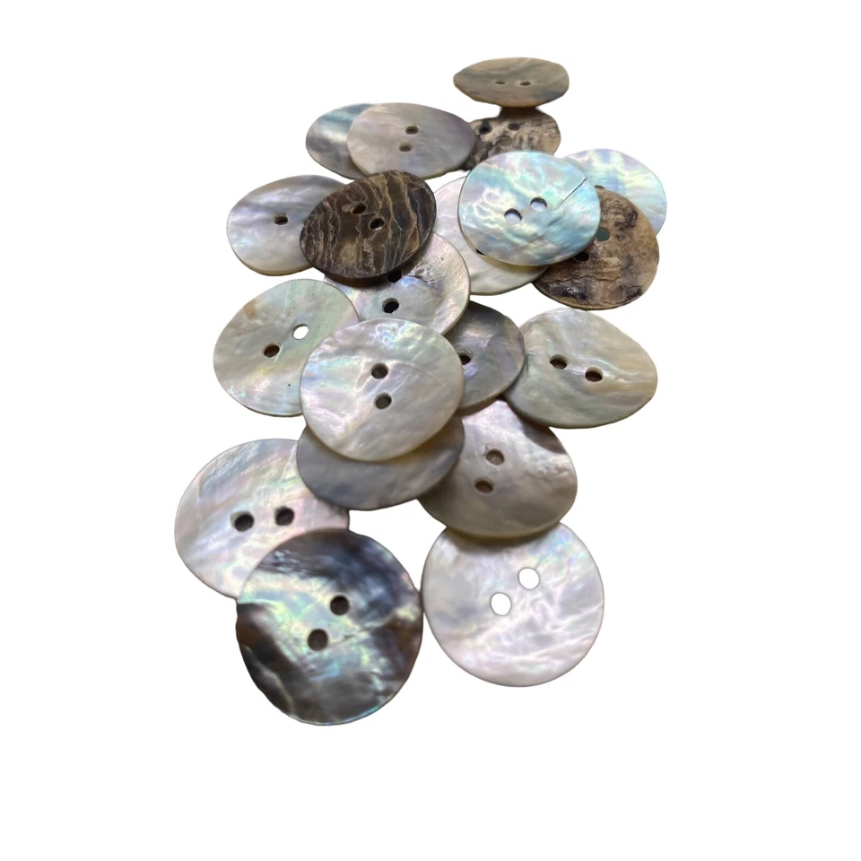 18mm Natural Mother of Pearl Shell Buttons 2 hole Sewing Knitting Crafts Arts - Image 1 of 4