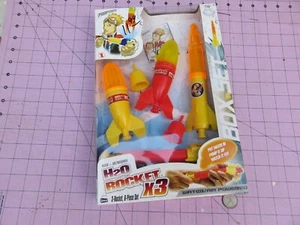 Lanard Deluxe Water Rocket Set H2O Rocket X3 Liqui-Fly Hydro Powered Rockets Set - Picture 1 of 4