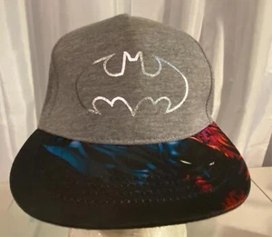 Cappello grigio DC Comics Batman tipo baseball con fattura multicolore regolabile - Foto 1 di 6