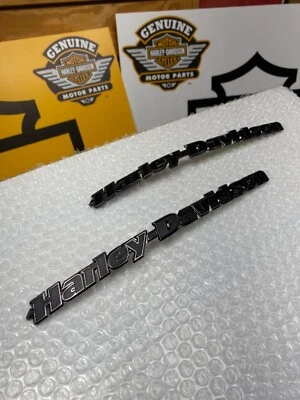 🔥Emblemas OEM do tanque de combustível Harley Touring gasolina preto brilhante🔥 - Imagem 1 de 4