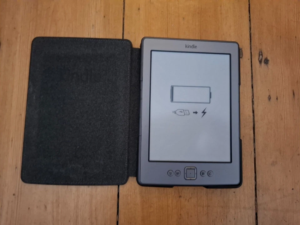Amazon D01100 Kindle 4th Generation 2GB Wi-Fi eBook Reader - Tested - See Desc. - Image 1 of 2