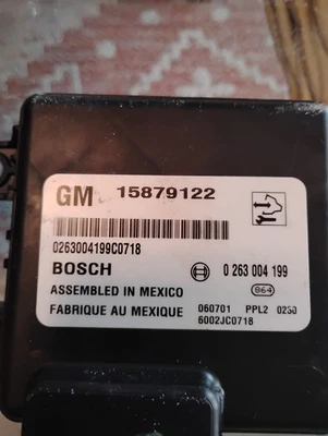 2007 CADILLAC SRX PARK ASSIST MODULE # 15879122 With Pigtail Wire Harness Cut - Image 1 of 4