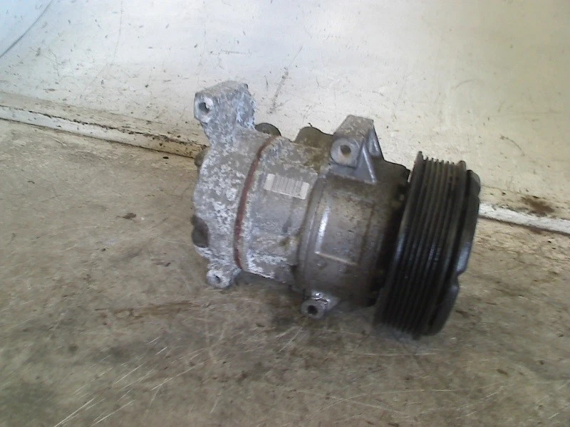 COMPRESSORE ARIA CONDIZIONATA Toyota Avensis Wagon (T25/B1E) 2006 - Immagine 1 di 1