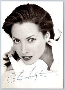 Christy Turlington Hand Signed 5 x 7 Inch Post Card - Supermodel - Picture 1 of 2