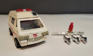 Vintage 1985 Ratchet G1 Transformers Complete Action Figure