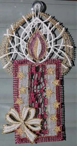 Fensterbild Weihnachten Kerze Lila 27 cm Fensterschmuck Advent Plauener Spitze - Bild 1 von 2