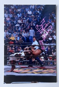 Bret Hitman Hart vs. Booker T Signed Photo WCW Nitro - Picture 1 of 3