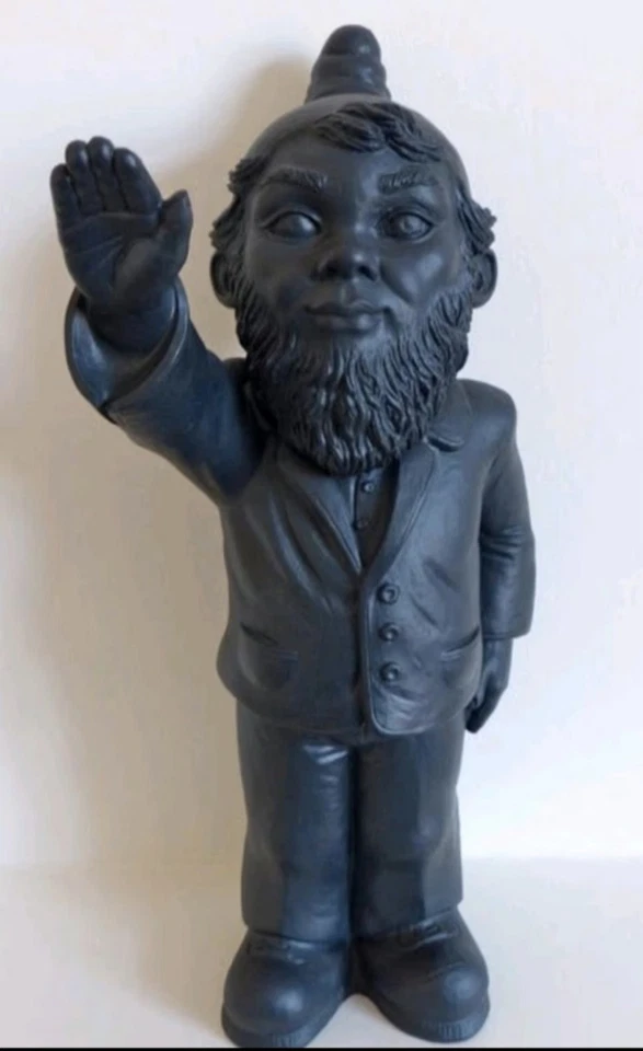 Hottmarl Horl, Poisoned, scultura in resina Nera,  41 x 17 x 19 cm - Immagine 1 di 4