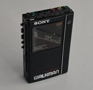 SONY WALKMAN PERSONAL CASSETTE TAPE PLAYER / RECORDER WM-F404 - - Bild 1 von 10