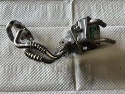 17 TOYOTA SIENNA ENGINE OIL COOLER OEM 3.5L Foto 1 de 4