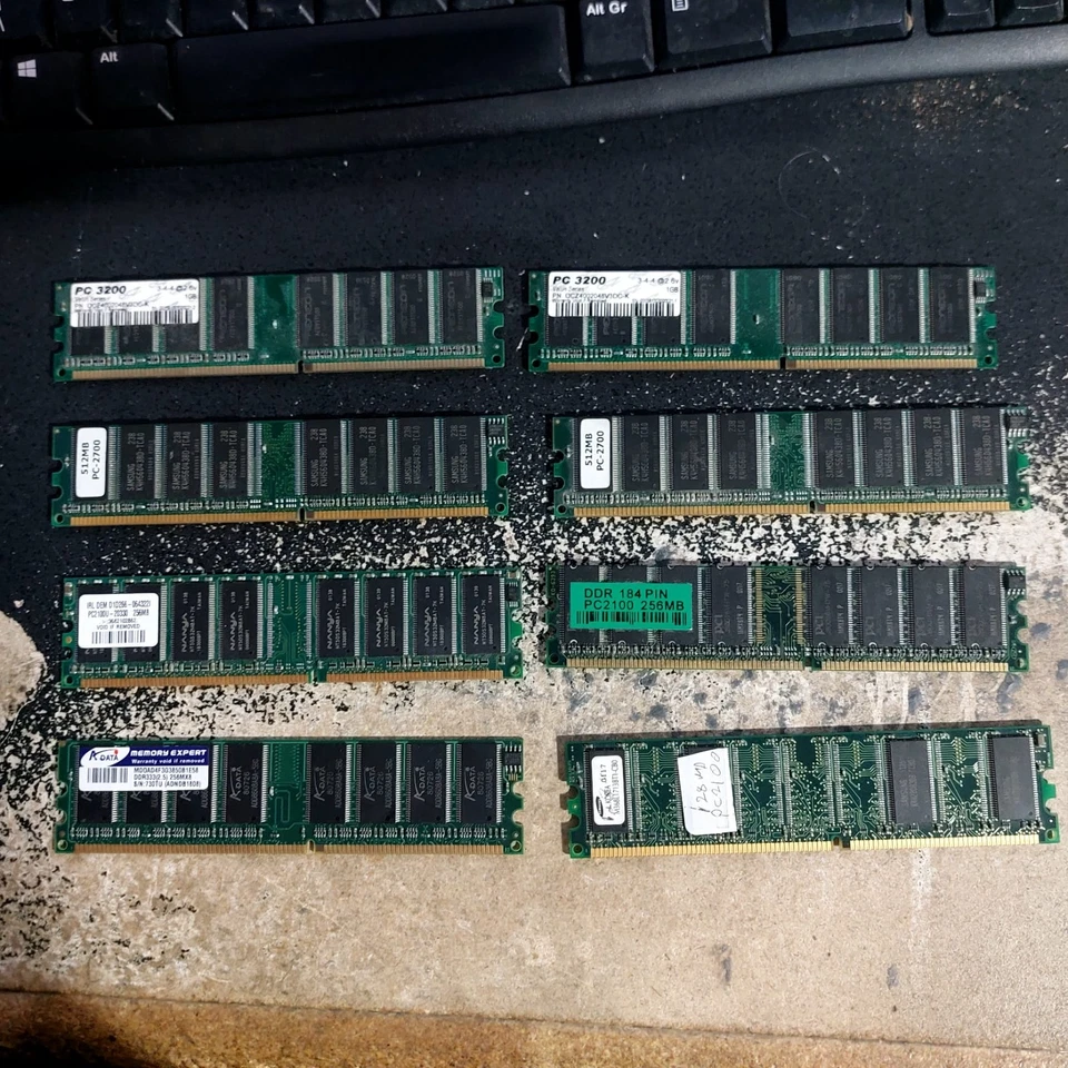 Assorted vintage memory PC2100 PC2700 PC3200 capacities 1GB 512mb 256mb 128mb - Image 1 of 1