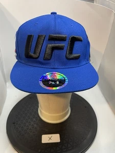 Cappello berretto nuovo con etichette UFC REEBOK blu Flat Bill Baseball SnapBack raro XL/XXL SUPER BELLO! - Foto 1 di 14