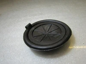 VW Golf Mk4 1.9 TDi 5 door window regulator rubber grommet 1j0827417 - Picture 1 of 4